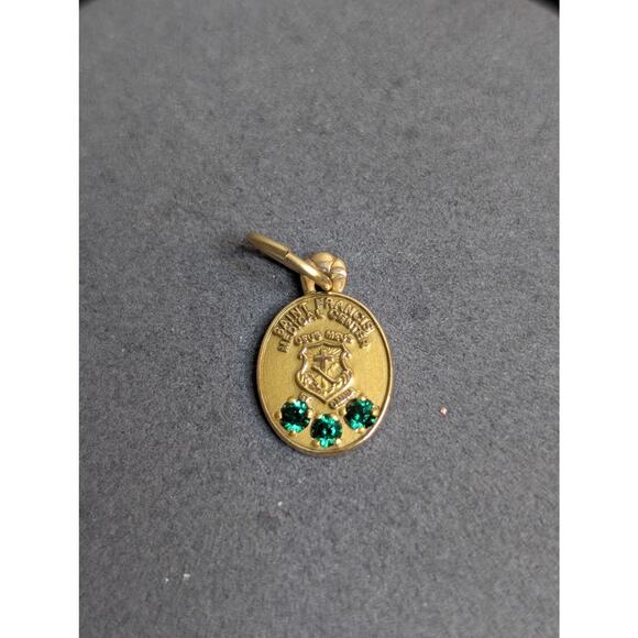 10K Saint Francis Medical Center Three Green Spinel Pendant Charm - Picture 4 of 5